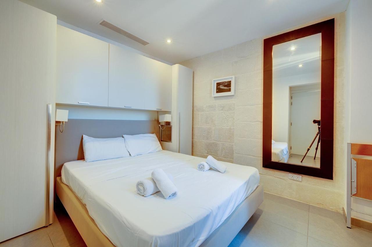Luxurious 2Br Apartment In Valletta Exterior photo